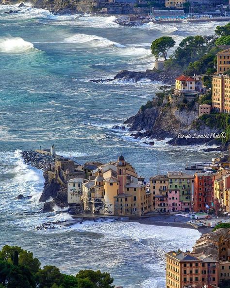 Italy - Italia - CAMOGLI -- LIGURIA ♥ 8 Charming Towns in... Liguria Italy, Italy Map, Italy Tours, Chateau France, Italy Travel Guide, Beautiful Castles, Genoa, Best Cities, Amazing Destinations