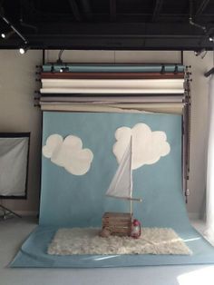 cute idea Birthday Background Ideas, Diy Photo Props, Backdrop Holder, Cloud Backdrop, Photography Studio Setup, Diy Photography Props, Ideas For Photography, Whale Theme, Photo Props Diy