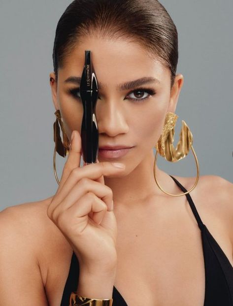 Mode Zendaya, Guitar Guy, Lancome Hypnose, Zendaya Coleman, Minimal Chic, Volume Mascara, Rimmel, Kim Kardashian, Maybelline