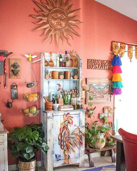 Boho Chic Interior Design, Boho Bungalow, Boho Chic Interior, Bohemian Bedroom Design, Tropical Boho, Shabby Chic Room, Funky Home Decor, Hippie Home Decor, Boho Kitchen