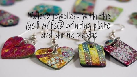 Gelli Painting, Diy Shrink Plastic Jewelry, Gel Plates, Gel Prints, Diy Shrink Plastic, Shrinky Dink Jewelry, Shrinky Dink Crafts, Plastic Jewellery, Shrink Plastic Jewelry