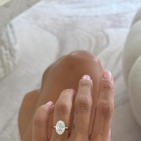 @prestwickplaceoval on Instagram: "Notice how icy and white this 4.10ct Oval is? 🥶  That’s because Prestwick Places Lab Diamond baseline is D colour - the absolute whitest and brightest colour grade available!👏🏼💎  4.10ct Oval Lab Diamond VS1 clarity D colour Excellent polish & symmetry Fully certified Full 18K Yellow Gold No upgrades TOTAL $16,900  For custom quotes and enquiries, send us a DM over on our main page @theprestwickplace ✨💕  #theprestwickplace #prestwickplace #oval #labdiamond #ovallabdiamond #ovaldiamond #ovalmoissanite #moissanite #love #engagement #jewellery" 4 Carat Oval Engagement Ring, 3 Ct Oval Engagement Ring, White Gold Oval Engagement Ring, Black Weddings, Engagement Jewellery, Oval Solitaire Engagement Ring, Oval Engagement Ring, Cute Engagement Rings, Oval Cut Engagement Ring