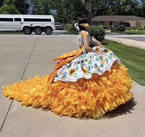 Quinceanera Dresses Sunflower, Yellow Charro Quinceanera Dresses, Quince Sunflower Dress, Sunflower Quinceanera Theme Dress, White Sunflower Dress, Yellow Quinceanera Dress Mexican, Yellow Charro Quinceanera Theme, Yellow Mexican Dress, Sunflower Quince Dresses