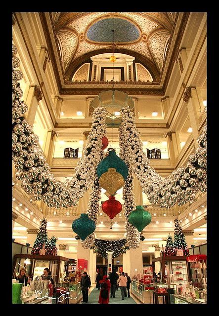 RIP Dreamland / writersite.org Chicago Christmas, Gravesite Decorations, Marshall Fields, Big Building, Christmas In The City, Chicago History, My Kind Of Town, Chicago Architecture, The Windy City