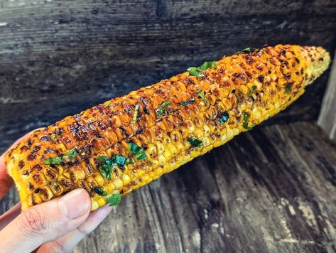 Easy Oven Roasted Corn on the Cob 🫕🌽 簡單烤粟米 Attention all corn lovers! 🙋🏻‍♀️ Corn on the cob is a summer staple, but have you tried roasting it in the oven with a delicious miso honey glaze? 🧉🐝 This simple yet flavorful dish is perfect for corn season and grilling season alike. Whether you’re looking for a quick side dish or something to elevate your barbecue spread, this easy recipe will be your go-to. 🔥🎉 With a sweet and savoury miso honey glaze, this dish perfectly accompanies any bar... Rny Recipes, Roasted Corn On The Cob, Oven Roasted Corn, Quick Side Dish, Quick Side Dishes, Easy Oven, Roasted Corn, Honey Glaze, Corn On The Cob