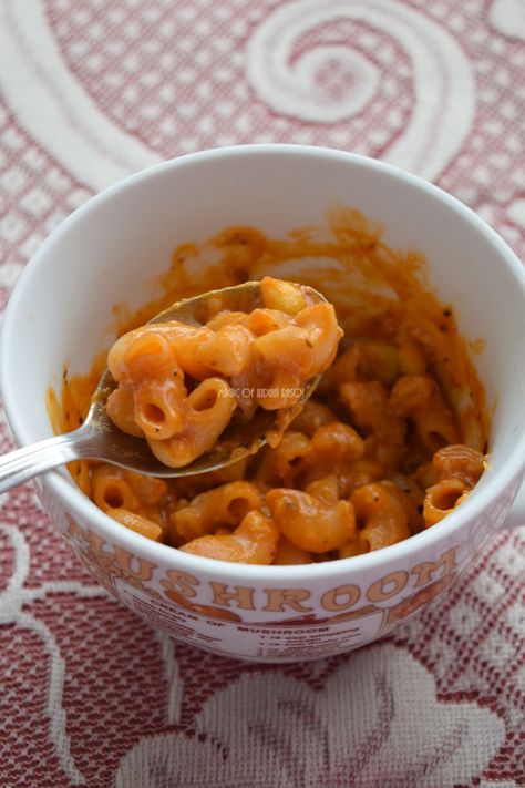 Mug Pasta Recipes, Easy Microwave Pasta Recipes, Pasta Mug Recipes, Pasta In A Mug Microwave, Microwave Pasta Recipes, Mug Pasta Microwave Recipes, Mug Pasta, Pasta Cup, Easy Microwave Recipes