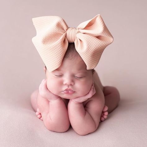 The perfect baby and the perfect bow! Thank you for including us in your precious memories @nayeli.tirado she’s beautiful! . Visit us at… Newborn Bows Headband, Baby Yoga Poses, Newborn Hair Bows, Pregnancy Ideas, Baby Yoga, Newborn Bows, Perfect Bow, Baby Bow Headband, Bow Headband Hairstyles