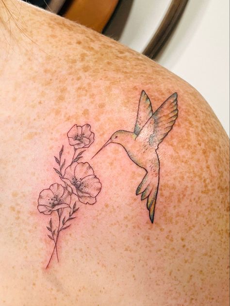 Hummingbird hovering over three poppy blooms and greenery Tattoo Ideas Hummingbird, Hummingbird Tattoo Design, Hummingbird Tattoo Ideas, Poppy Flower Tattoo, Poppy Tattoo, July Birth Flower, Poppies Tattoo, Birth Flower Tattoos, Hummingbird Tattoo