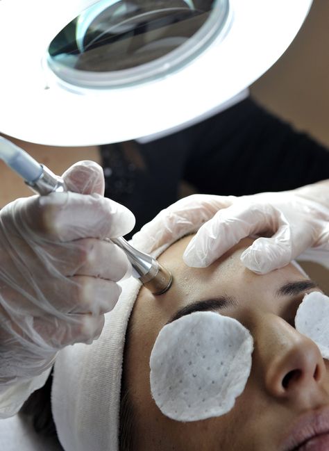 We have Diamond Microdermabrasion. The "Go-Green" approach to traditional microdermabrasion provide the same results without the use of harmful crystals. Microdermabrasion + Facial Special for May: $65. Facial Equipment Skin Care, Microdermabrasion Aesthetic, Microderm Facial, Facial Images, Diamond Microdermabrasion, Spa Images, Medical Esthetician, Medical Aesthetician, Microdermabrasion Facial