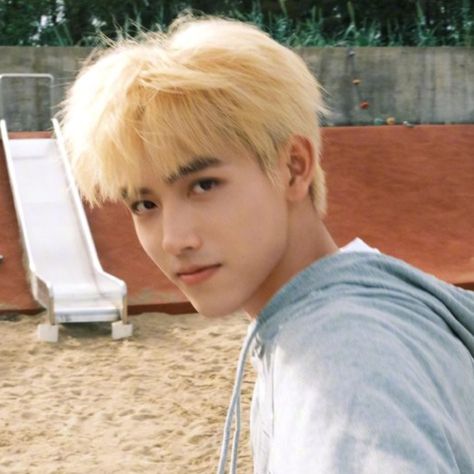 Chen Feiyu Aesthetic, Chen Feiyu Blonde, Arthur Chen Boyfriend Material, Chen Feiyu Lighter And Princess, Chen Feiyu Boyfriend Material, Loml Aesthetic, Li Xun, Lighter And Princess, Chen Fei Yu