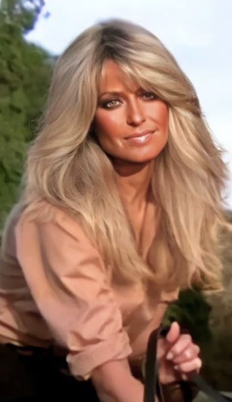 Farah Fawcett Hairstyle Long, Farah Fawcett Hairstyle, Modern Farrah Fawcett Hair, Long 70’s Hair, Farrah Fawcett Haircut, 70s Feathered Hair, Farrah Fawcett Style, Farrah Fawcett 70s, Farrah Fawcett Hair