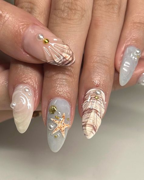 Seashells Nails, Seashell Nails Design, Oyster Nails, Seashell Nail Art, Greece Nails, Shell Nails, Fish Nails, Seashell Nails, Cruise Nails