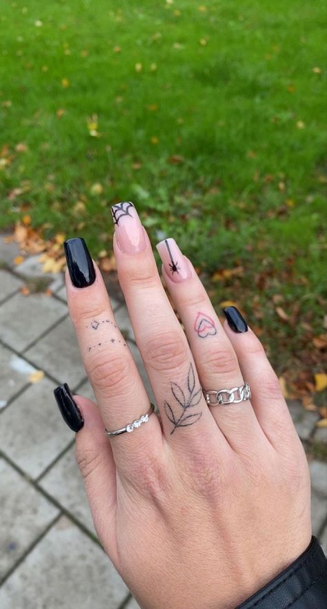 Basic Nails Acrylic Halloween, Black Small Almond Nails, Halloween Nails Black Spider Web, Trendy Halloween Nails Simple, Black Nails With Small Design, Black Nails Acrylic Spider Web, Cute Halloween Nail Ideas Simple, Subtle Halloween Nails Coffin, Spider Web Tip Nails