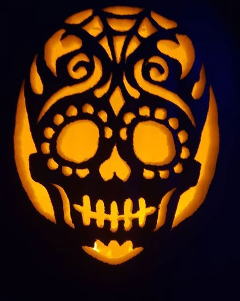 Creative Pumpkin Carving Ideas, Sugar Skull Pumpkin, Halloween Pumpkin Carving Stencils, Pumkin Carving, Pumpkin Carving Contest, Creative Pumpkin Carving, Amazing Pumpkin Carving, Easy Pumpkin Carving, Scary Pumpkin Carving