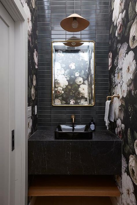 Moody Bathroom Wallpaper, Moody Powder Room, Black Powder Room, Modern Powder Rooms, Patterned Wall Tiles, Dark Bathrooms, Powder Room Decor, Powder Room Design, Chic Bathrooms