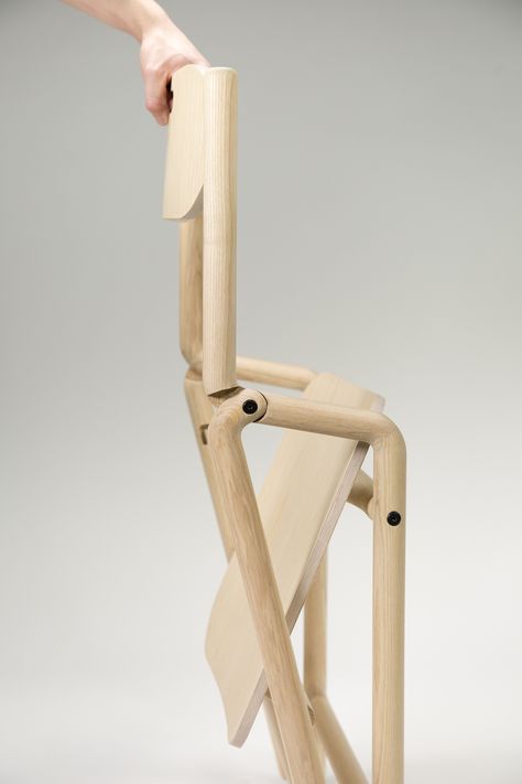 Folding Chair | Native Craft Collective on Behance Flatpack Furniture Chair, Folding Chair Design, Compact Chair, Folding Armchair, Wooden Folding Chairs, Foldable Furniture, Flat Pack Furniture, Folding Furniture, Nativity Crafts