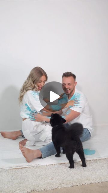 Erin Kay Bilyeu (Feldmeyer) // Pro Photographer & Creator on Instagram: "Dog crashes gender reveal 🐾 🩵

Special thanks again to @theheatherroundtree and her daughter Bella for helping with this moment, we couldn’t have done it without you 🩵

#genderreveal #creativegenderreveal gender reveal ideas, creative gender reveal, gender reveal, baby, pregnancy, baby due in 2024, baby boy, mommy to be, bonus mom" Gender Reveal Ideas With Dog, Dog Gender Reveal Ideas, Gender Reveal With Dog, Gender Reveal Ideas Creative, Dog Gender Reveal, Creative Gender Reveals, Gender Reveal Unique, Instagram Dog, Baby Due