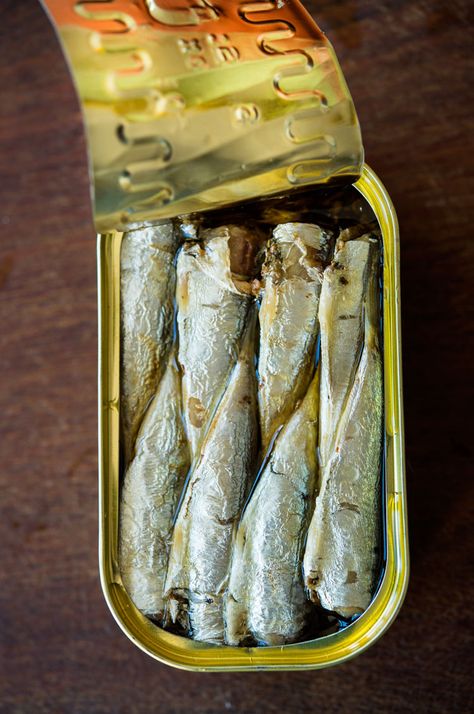 A Simple Tarragon Vinaigrette – WILD GREENS & SARDINES Sardine Recipes Canned, Tarragon Vinaigrette, Shallot Vinaigrette, Canned Sardines, Cherry Tomato Salad, Sardine Recipes, Visual Book, French Souvenirs, Spicy Tomato Sauce