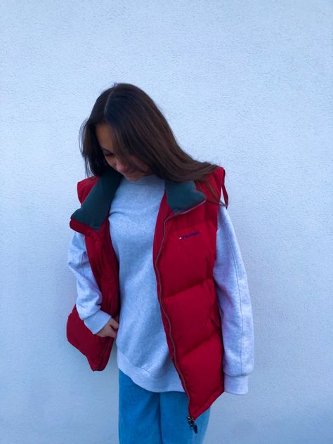 Red Puffer Vest Outfit, Puff Jacket Outfit, Red Vest Outfit, Vest Jacket Outfit, Puffy Vest Outfit, Basic Girl Outfit, Puffer Vest Outfit, Fit Checks, Puffer Jacket Outfit