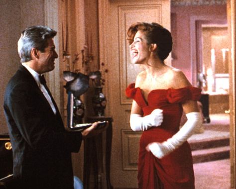 Pin for Later: The 7 Greatest Style Moments From Pretty Woman Pretty Woman Film, Pretty Woman Movie, Clive Owen, Meg Ryan, Susan Sarandon, I Love Cinema, Diane Lane, Julie Andrews, Jude Law