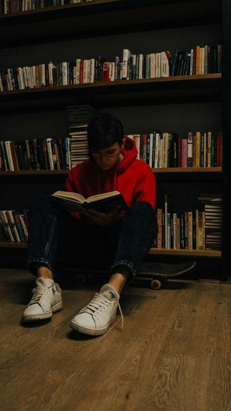 Library Shoot, Library Aesthetics, Library Photo Shoot, Nerdy Guys, Kafka On The Shore, Guys Read, Library Aesthetic, Animal Skull, Aesthetic Boy