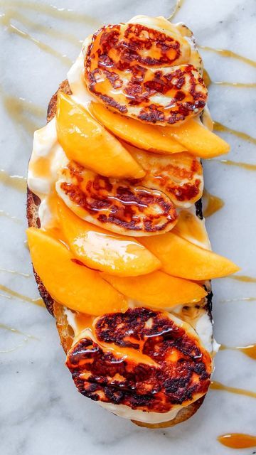 Peach Toast, Honey Yogurt, Peach Jam, Hot Honey, Peach Slices, Peaches N Cream, Savory Breakfast, Sweet And Savory, Classic Food