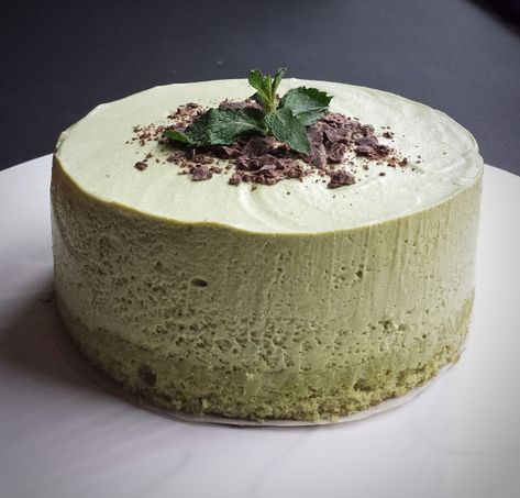 Matcha (Green Tea) Mousse Cake | Tiny Sweet Tooth Japan Desert, Matcha Mousse Cake, Matcha Ideas, Matcha Desserts, Matcha Mousse, Green Tea Dessert, Matcha Green Tea Recipes, Sweet Matcha, Matcha Cake