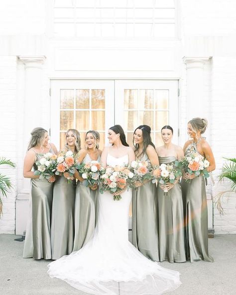 March Wedding Colors, Moss Green Wedding, October Wedding Colors, Sage Green Wedding Theme, Olive Green Bridesmaid Dresses, Sage Green Wedding Colors, Green Wedding Flowers, Wedding Parties Colors, Sage Green Bridesmaid Dress