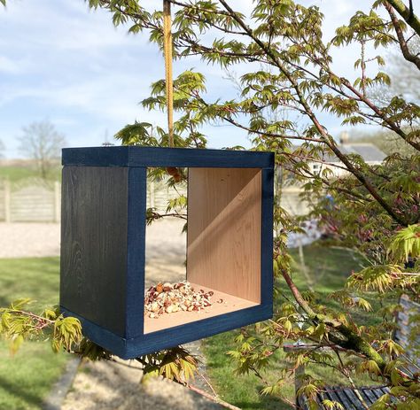 Bird Feeder Design, Diy Modern Bird Feeder, Open Bird Feeder, Smart Bird Feeder, Contemporary Bird Feeders, Modern Bird Feeders, Bird Tables, Bird Houses Ideas Diy, Wooden Projects