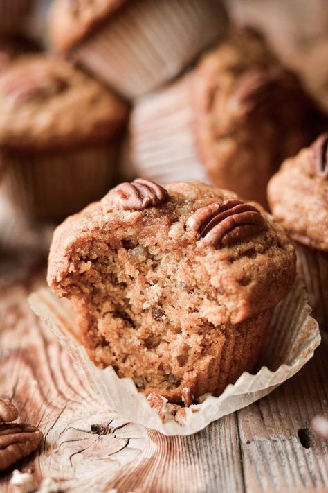 Pumpkin Pecan Muffins, Apple Cider Muffins, Christmas Muffins, Pecan Muffins, Almond Muffins, High Altitude Baking, Fall Baking Recipes, Pumpkin Chocolate Chip Muffins, Pumpkin Bread Recipe