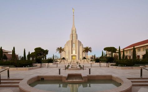 Rome Italy Temple, Rome Temple Lds, Cute Prom Proposals, Lds Temple Pictures, Temple Gardens, Lds Temples Wedding, Mormon Temples, Temple Pictures, Mormon Temple