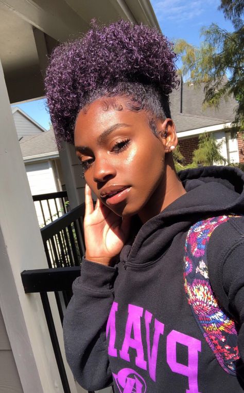 Purple Natural Hair, Dyed Natural Hair, Pelo Afro, Natural Hair Inspiration, Hair Journey, Natural Hair Color, Black Girls Hairstyles, Purple Hair, Curly Hair Styles Naturally