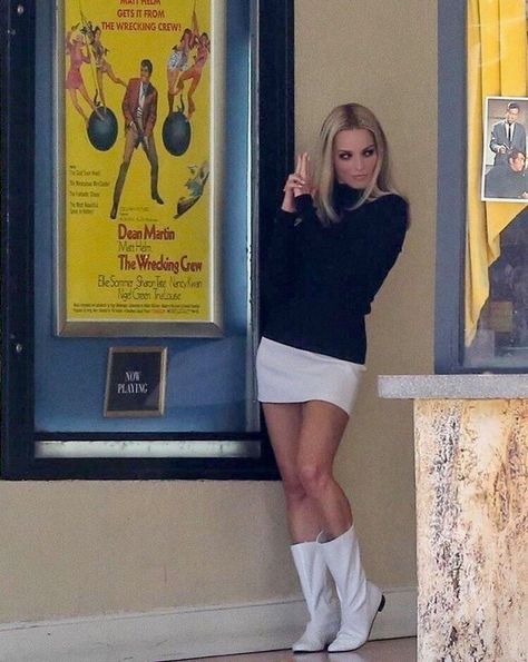 Margot Robbie as Sharon Tate -2018 Margot Robbie Outfit, Margot Robbie Style, Hollywood Aesthetic, Quentin Tarantino Movies, Hollywood Costume, Sharon Tate, Movies Outfit, 60s Fashion, Margot Robbie