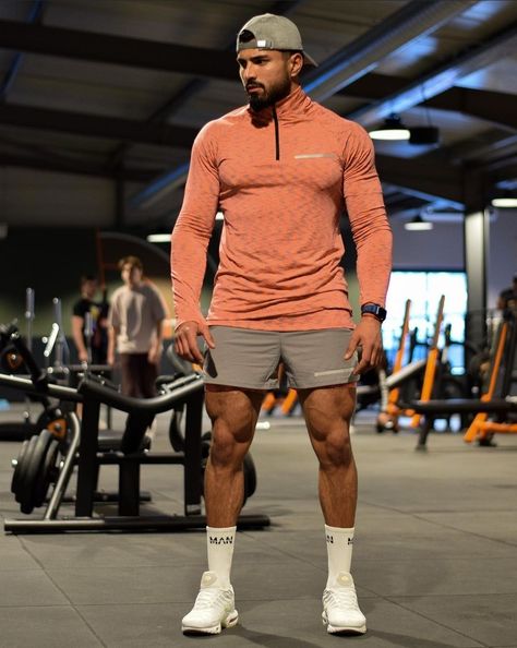 Mens Gym Outfits Workout Gear, Gym Fashion Men's, Gym Men Clothes, Workout Outfits For Men, Man In His 40s, Gym Gear For Men, Mens Gym Outfits, Gym Fits Men, Alpha Gym