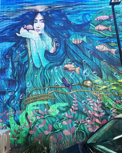 From one #artdistrictla to #artdistrictlv #siren #mermaid #muse #mural #aquarium #urbanart #graffitiart #lasvegasartsdistrict Aquarium Mural, Mermaid Mural, Dark Mermaid, Siren Mermaid, Black Mermaid, Arts District, Graffiti Art, Urban Art, Design Inspo