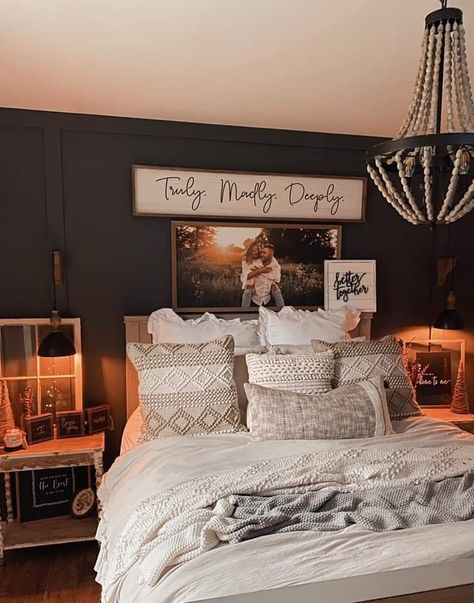 Bedroom Decor Master For Couples, House Apartment Ideas, Western Bedrooms, Beautiful Bedroom Decor, Western Bedroom Decor, Western Bedroom, Bedroom Decor Inspiration, Bedroom Decor Cozy, Master Room