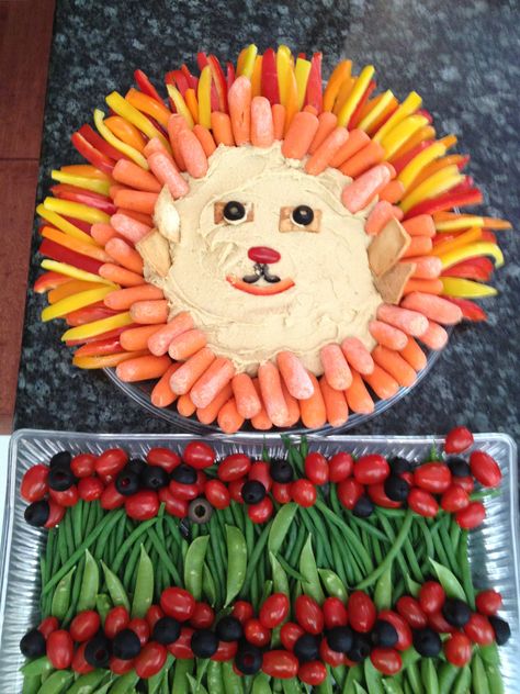 Lion King Veggie Plate Popular Baby Shower Themes, Three Birthday, Jungle Thema, Lion King Party, Lion King Baby Shower, Lion King Birthday, Boy Baby Shower Ideas, Jungle Birthday Party, Vegetable Tray