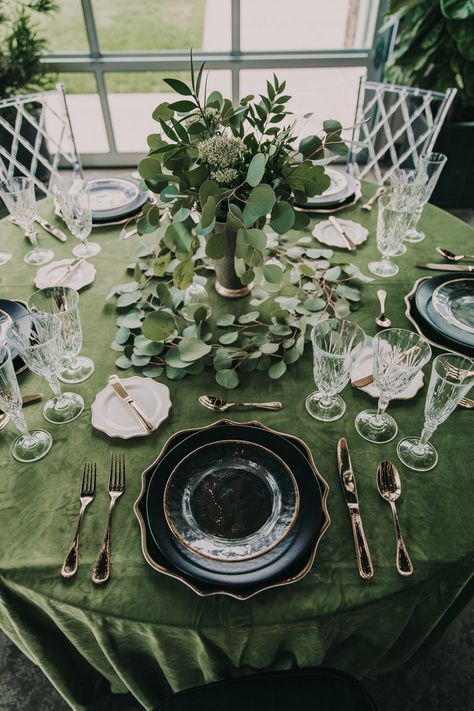 Green velvet linens and black china add a rich and moody feel to this bright industrial wedding! Green Table Settings, Faith Photography, Nashville Bride, Wedding Aesthetics, Wedding Table Designs, Wedding Reception Design, Green Tablecloth, Bride Guide, Wedding Place Settings