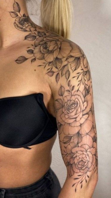 Front Shoulder Tattoos, Delicate Tattoos For Women, Arm Sleeve Tattoos For Women, Stunning Tattoos, New Tattoo Designs, Tattoos For Women Flowers, Beautiful Flower Tattoos, Small Pretty Tattoos, Petite Tattoos