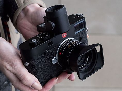 Leica M10, Old Cameras, Leica M, Rangefinder Camera, Disney Shoes, Compact Camera, Candid Photography, Focal Length, Leica