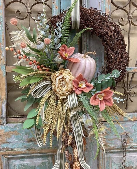 Elegant Fall Wreaths, Fall Mesh Wreaths, Fall Decor Wreaths, Fall Thanksgiving Wreaths, Fall Grapevine Wreaths, Fall Decor Inspiration, Door Wreaths Diy, Fall Door Decorations, Door Wreaths Fall