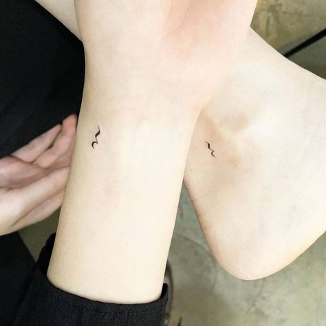 Matching Tattoos Love, Best Friends Matching Tattoos, Minimalist Matching Tattoos, Tattoo For Best Friends, Matching Tattoos Best Friends, Cello Tattoo, Friends Matching Tattoos, Tattoos Best Friends, Small Music Tattoos