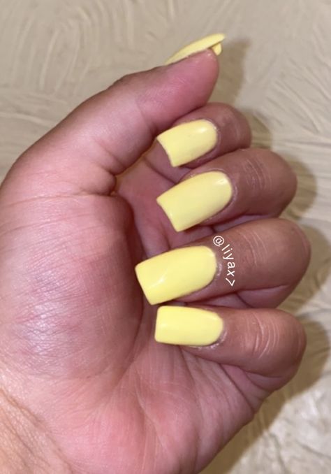 Neon bright yellow acrlyic nails Bright Yellow Nails Neon, Fluorescent Yellow Nails, Soft Yellow Nails, Bright Yellow Nails, Pastel Yellow Nails, Neon Yellow Nails, Plain Nails, Easter Nails, Baby Yellow