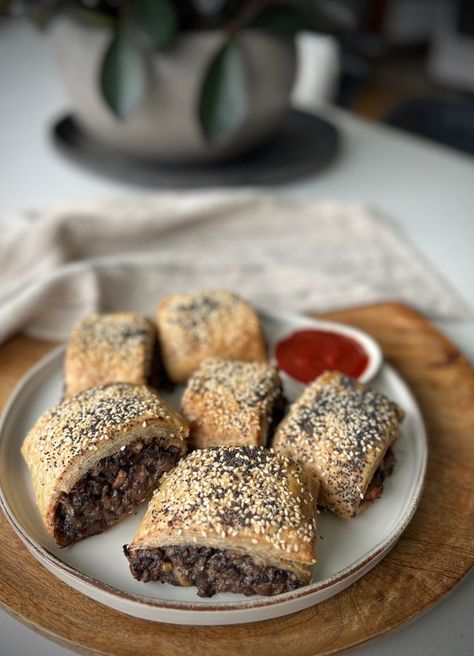 Mushroom Walnut Sausage Rolls | (Quick & Easy) Well Nourished Cheese Puff Pastry, Freezable Meals, Sausage Rolls, Meat Lovers, Make Ahead Meals, Quick Easy, Walnut, Dairy Free, A Food