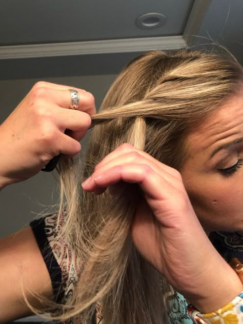 Long Hairstyle Braids, How To Braid Fine Hair, Twisty Hairdo, Rope Braids Hairstyles, Hairstyles To Get Hair Out Of Face, Loose Side Braid, Easy Side Braid, Rope Twist Braids, How To French Braid