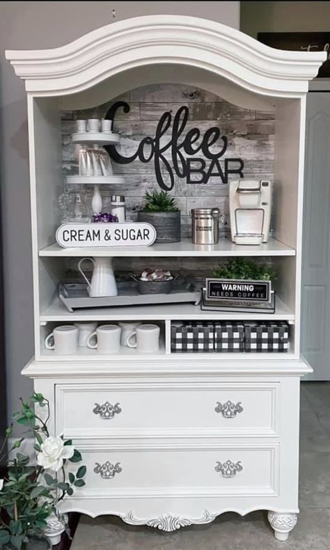 Coffee Bar With Sitting Area, Koffie Stations, Bars In Kitchen, Farmhouse Coffee Bar Ideas, Coffee Vibes Aesthetic, Coffee Bar Decorations, Coffee Bar In Kitchen, Kaffe Station, Bar In Kitchen