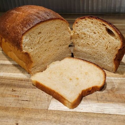 Fresh Milled Flour Everyday Sandwich Bread - Grains In Small Places Milled Flour Bread Recipe, Fresh Milled Sandwich Bread, 7 Grain Bread Recipe, Fresh Milled Flour Bread Recipe, Fresh Milled Flour Recipes, Wheat Berry Bread Recipe, Kamut Bread, Milling Grains, Grain Bread Recipe