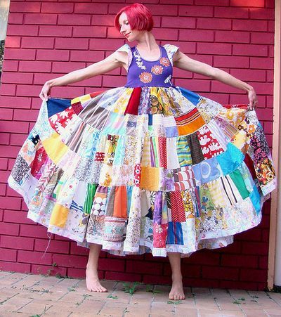 Patchwork - recycled clothing creation Scrap Dress, Patchwork Outfit, Ropa Upcycling, Vanessa Jackman, Patchwork Clothing, Sew Mama Sew, Patchwork Clothes, Quilted Skirt, Afrikaanse Mode