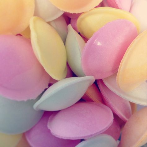 Flying saucers. Just some of the fab selection of #Traditional #British sweets available at Ella Riley's old fashioned sweet shop in #Bridgend Flying Saucer Sweets, Old Fashioned Sweet Shop, British Sweets, Flying Saucers, Sweet Shop, Flying Saucer, Great British, Old Fashioned, Quick Saves