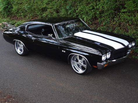 1970 Chevy Chevelle Malibu 402 my all time favorite car. Want one so bad. I feel the same way Chevy Chevelle Ss, Chevrolet Chevelle Ss, Chevy Muscle Cars, Chevy Chevelle, Car Chevrolet, Old School Cars, Chevelle Ss, Sweet Cars, Chevrolet Chevelle